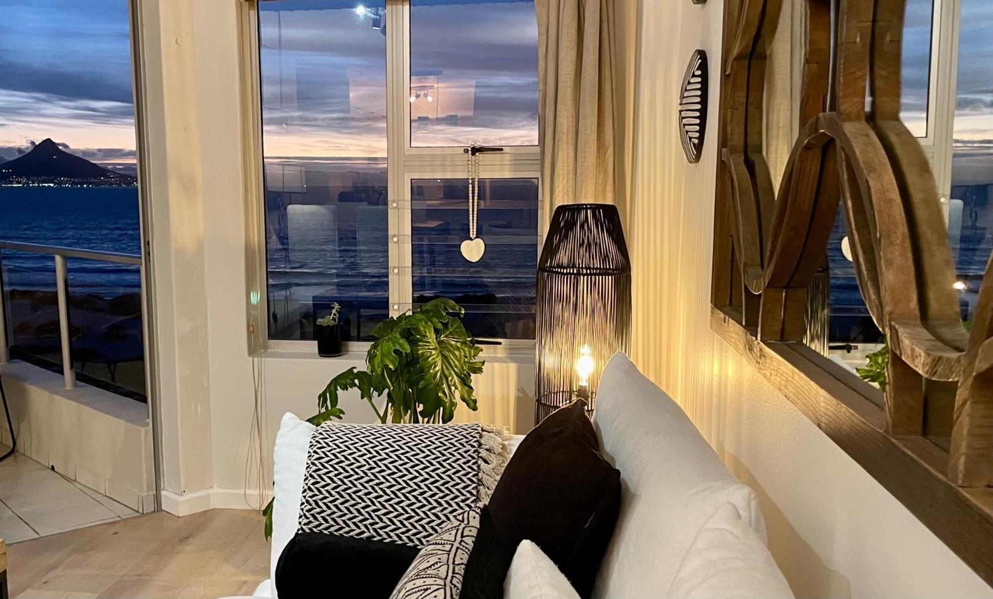 Apartamento Abode Africa Bloubergstrand Exterior foto